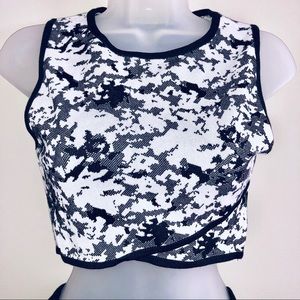 Design Fashion Crop Top Small